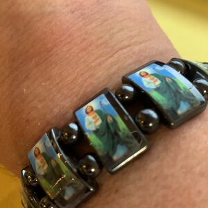 Jesus bracelet*